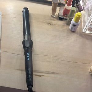 Brand new Bioionic Long barrel curling iron 1.25 inch